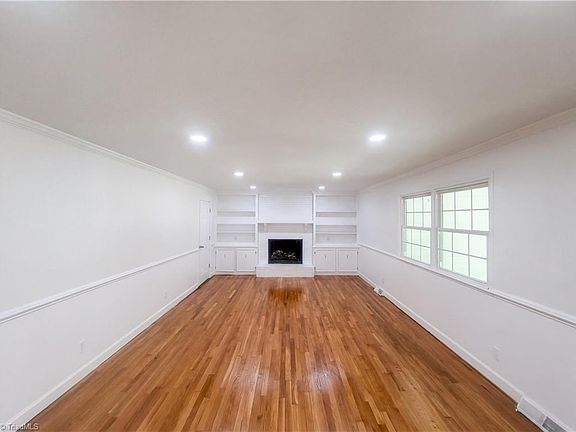 3rd image of 4700 Charlottesville Rd