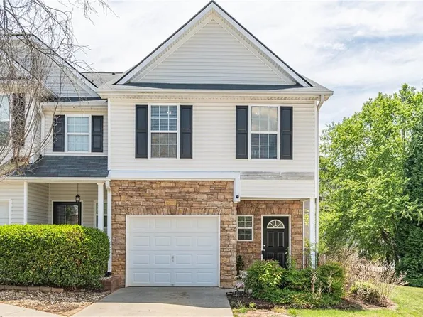 4834 Zephyr Cove Pl, Flowery Branch, GA 30542
