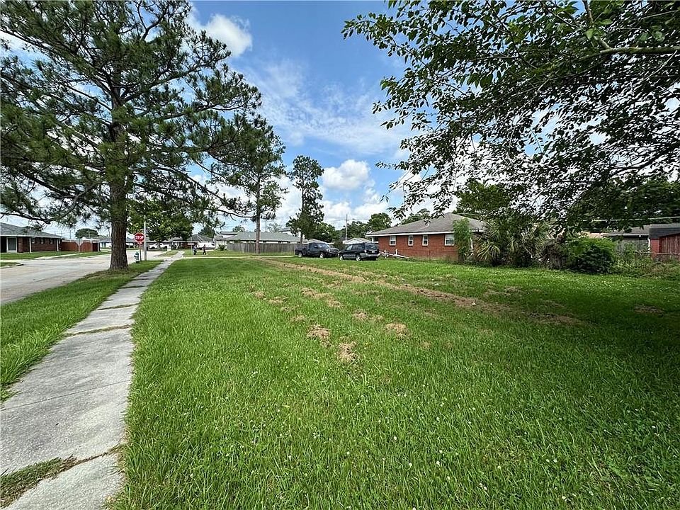 2nd image of 2205 Congressman Hebert Dr