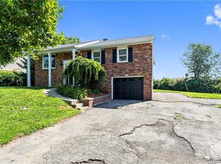 2 Bass Rd, Mahopac, NY 10541