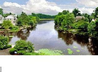 11502 Hemingway Dr, Reston, VA 20194