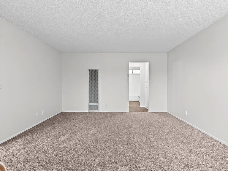 8331 Lampson Avenue — Photo 9