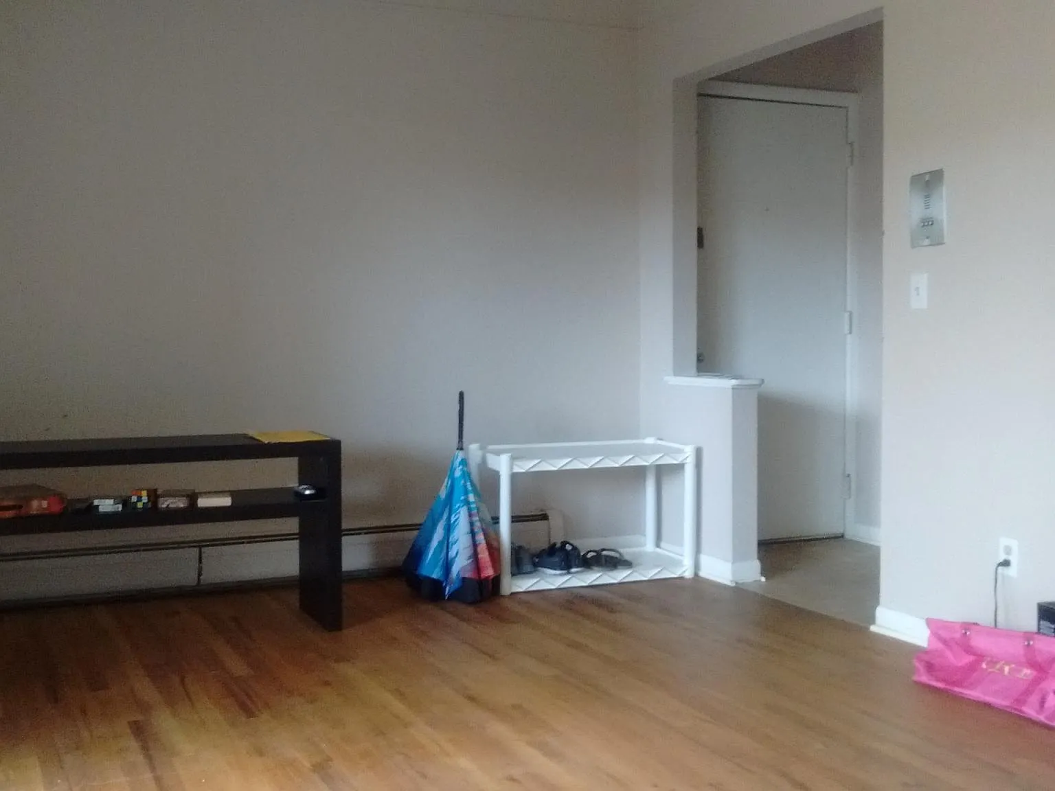 2 bed, 871 sqft, $950 — Photo 1