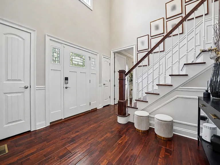 1233 Poplar Ave — Photo 6