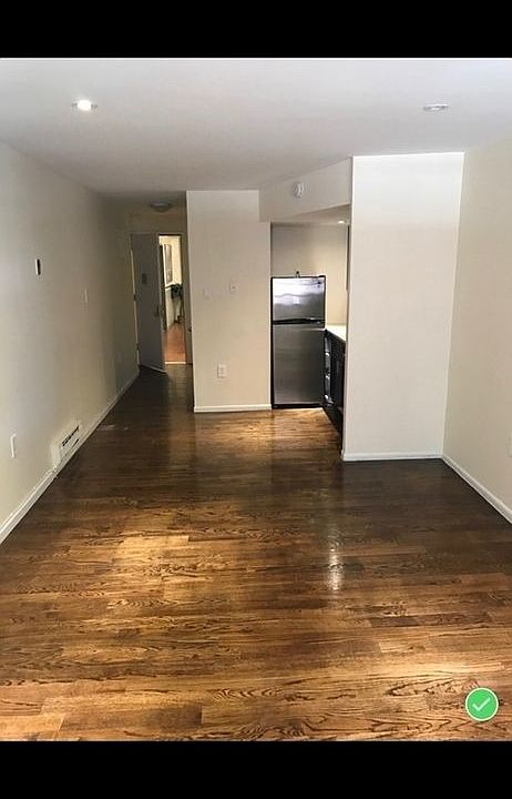 2nd image of 2705 Astoria Blvd APT 1C