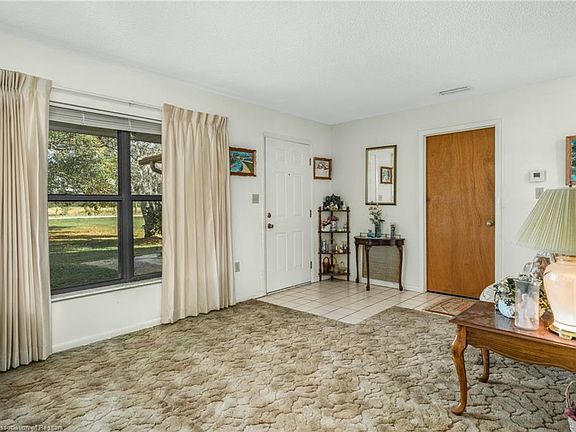 4th image of 901 N Olivia Dr