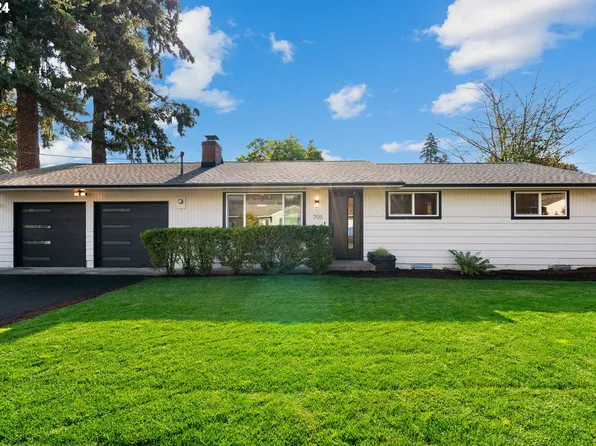 705 NW 72nd St, Vancouver, WA 98665