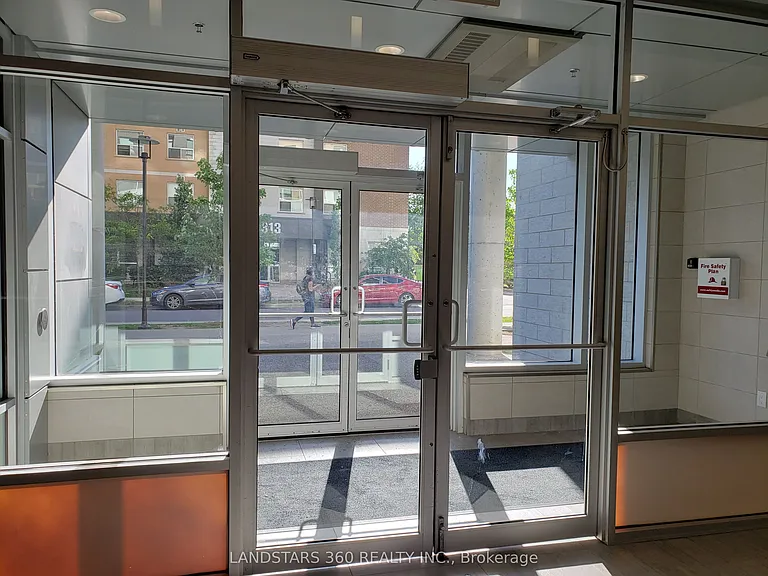 318 Spruce St #1006 — Photo 3