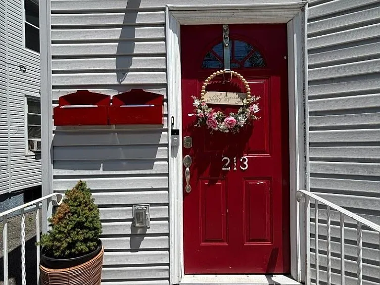 213 Lakeview Ave — Photo 6
