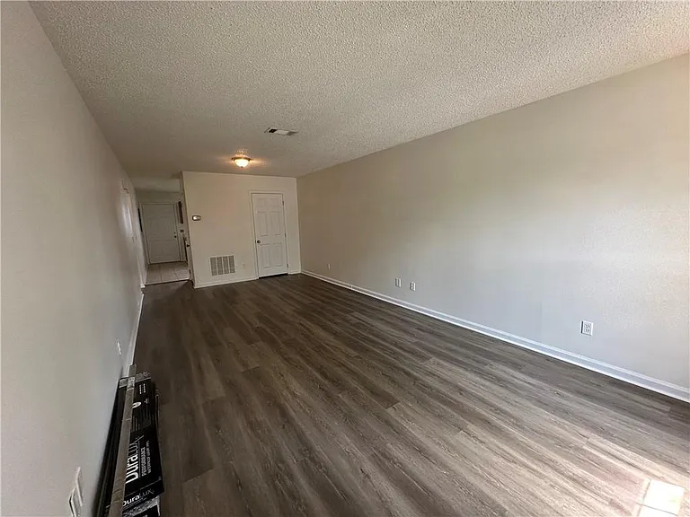 890 E Cherry St #201 — Photo 15