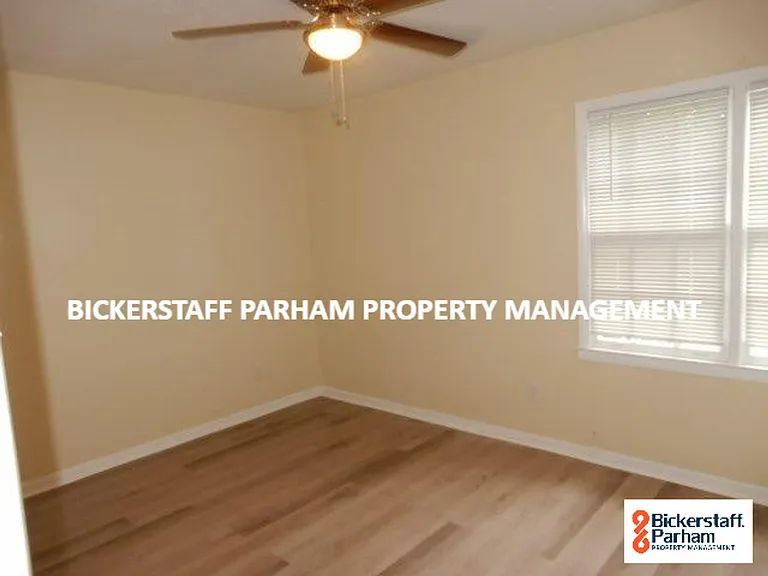 1263 Cedar Ave — Photo 10