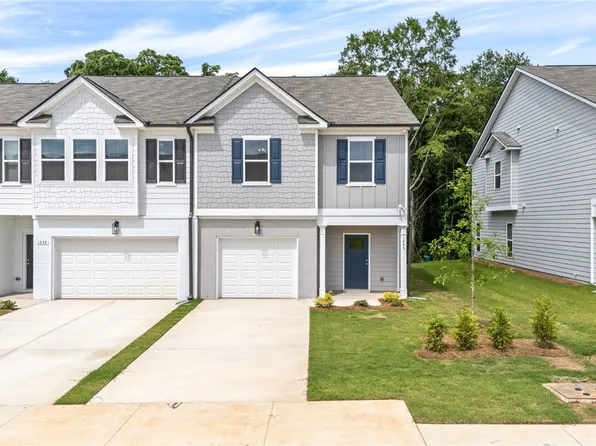 1245 McCoy St, Opelika, AL 36801