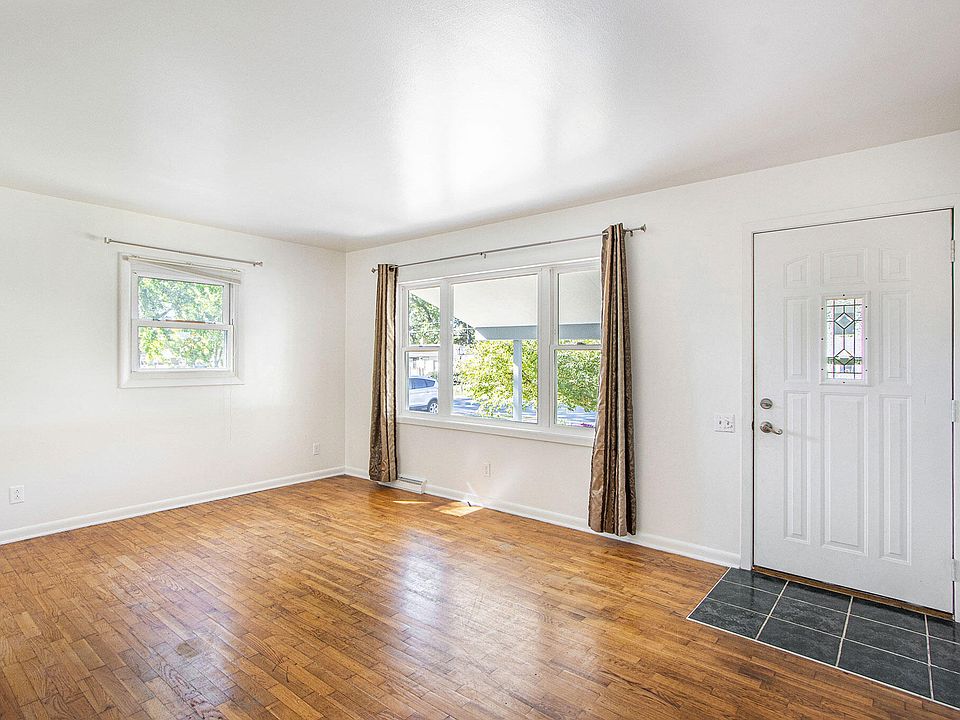 55751 Giddings Ct, Mattawan, MI 49071 Zillow