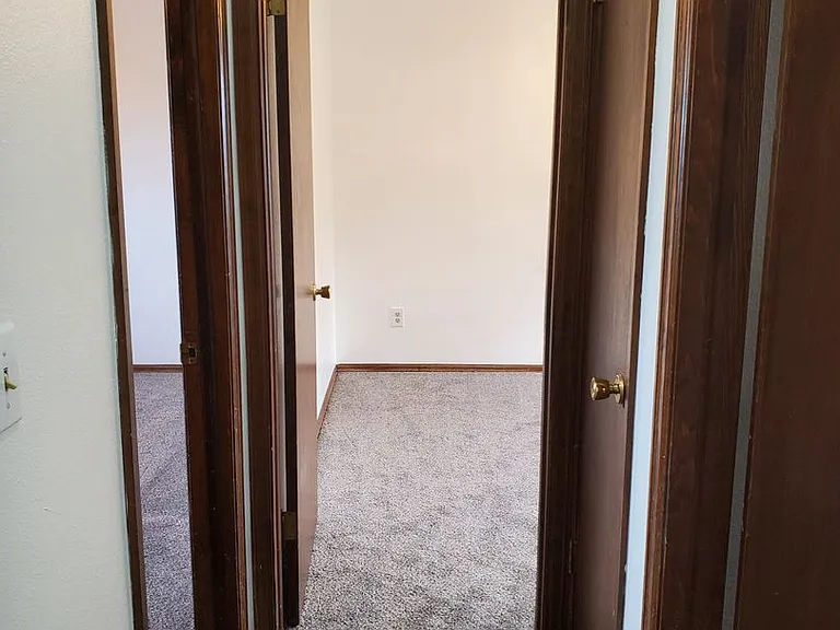 5528 Fiesta Ln — Photo 11