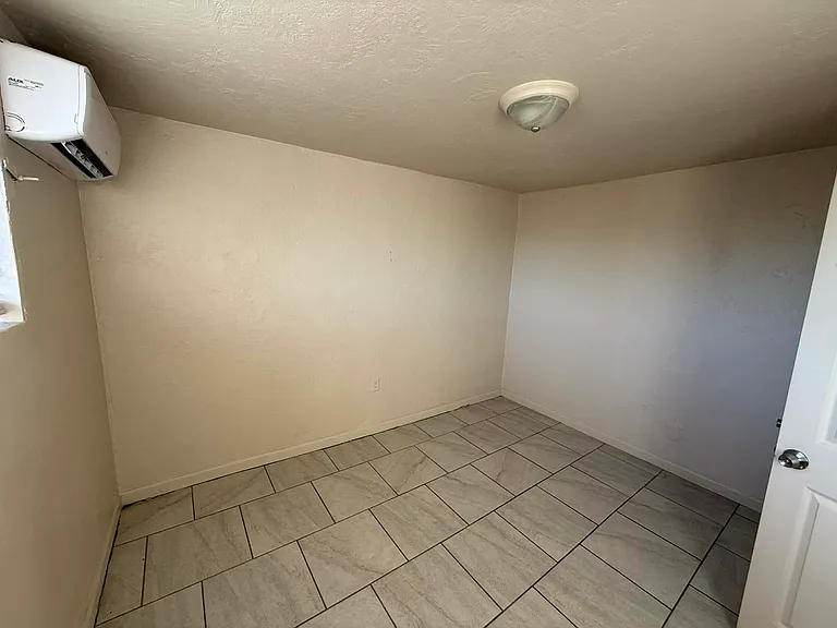 365 W 33rd St #A — Photo 15