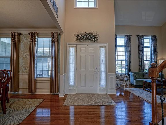 3rd image of 13767 Marylou Dr
