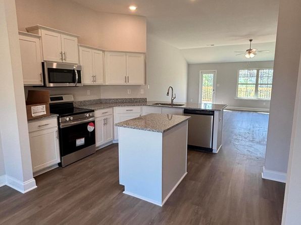 7835 Mary McCoy Dr, Horn Lake, MS 38637