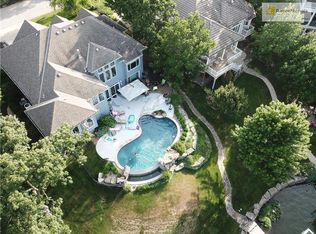 418 Southshore Dr, Lake Winnebago, MO 64034