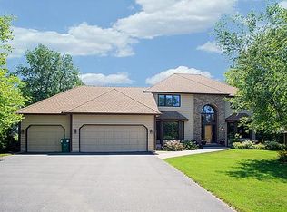 1518 Covington Ln, Eagan, MN 55122