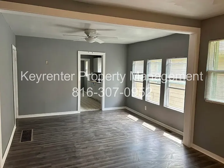 5115 Woodland Ave — Photo 2