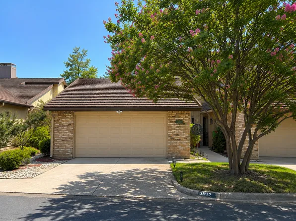 5912 Meadow Wood Ln, Fort Worth, TX 76112