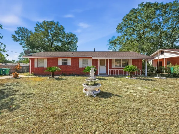 63 Oak Ln, Shalimar, FL 32579