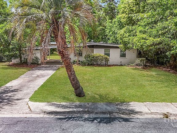 2nd image of 325 Woodley Road