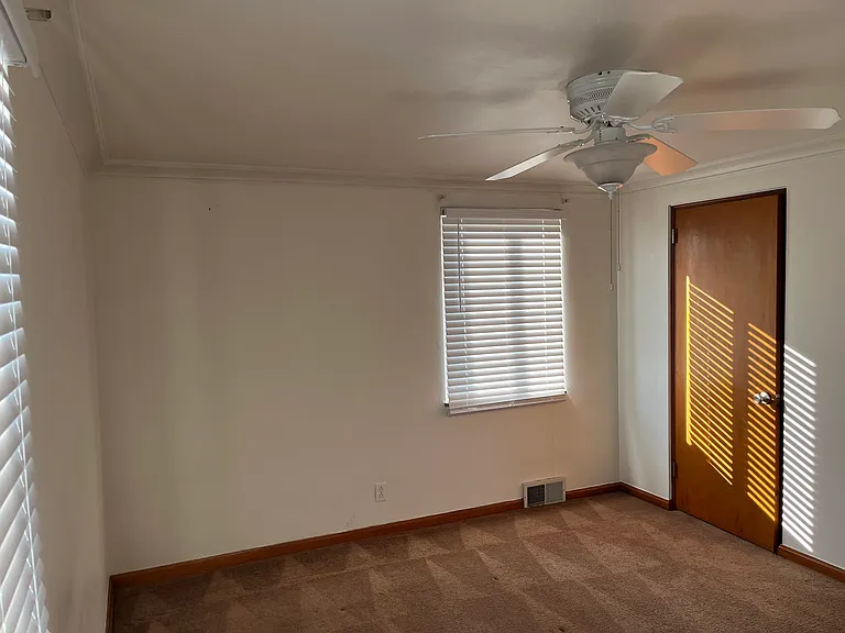 112 Allen St #114 — Photo 3