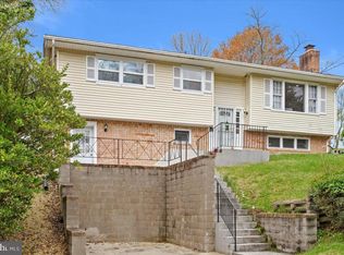 7504 Harpers Dr, Fort Washington, MD 20744