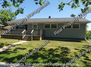 125 Crestview Ln, Crown Point, IN 46307
