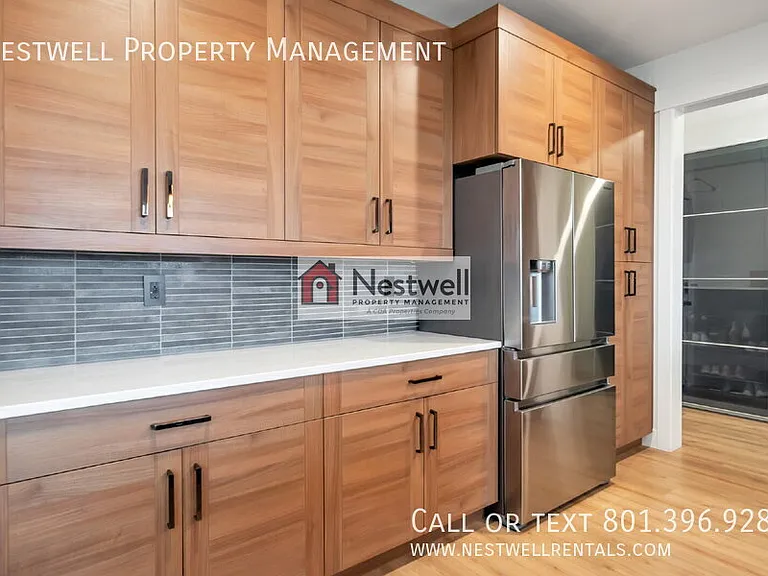 76 N Midland Dr — Photo 12