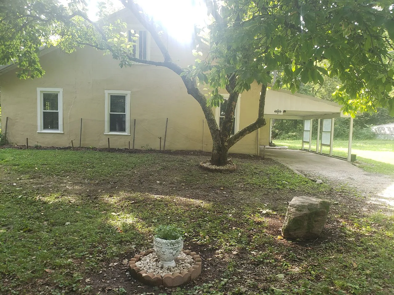 1 bed, 1500 sqft, $1,750 — Photo 1