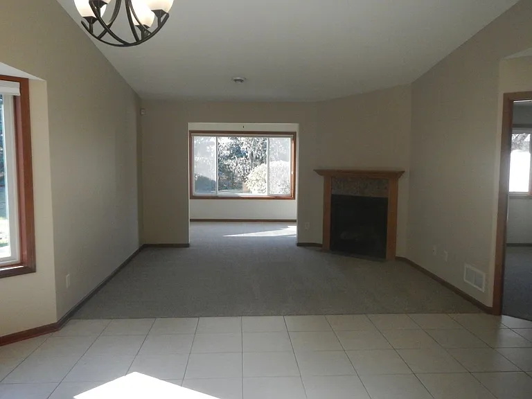 786 Plum Tree Ln — Photo 8