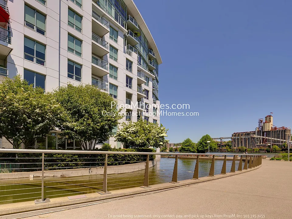 1260 NW Naito Pkwy #210