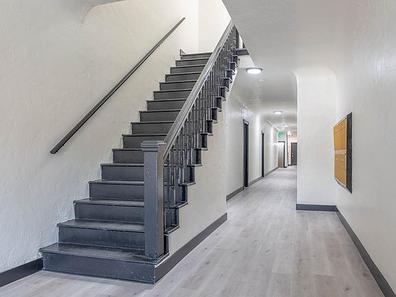 3rd image of 4144 W Adams Blvd #10