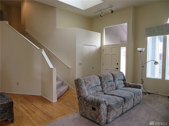5th image of 10247 Hamilton Pl NW