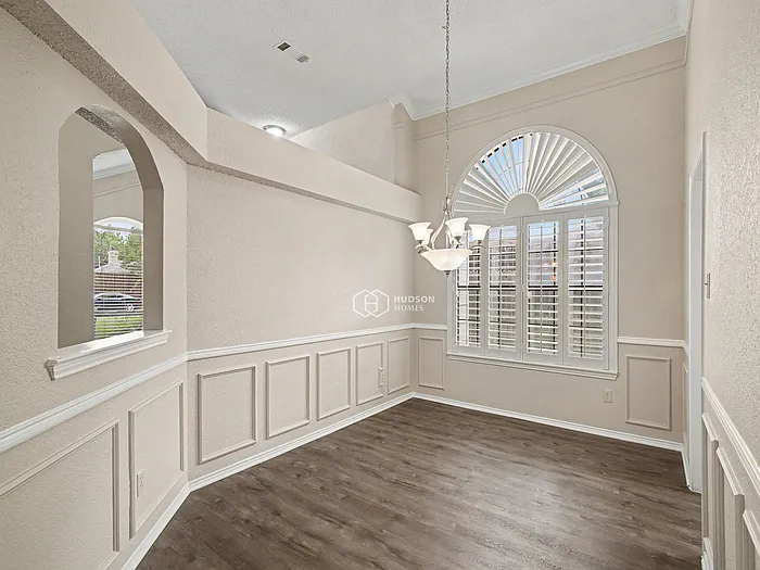 2702 Kingswood Ct — Photo 8