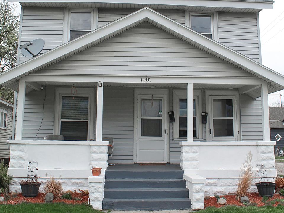 1st image of 1001 2nd St NW #2