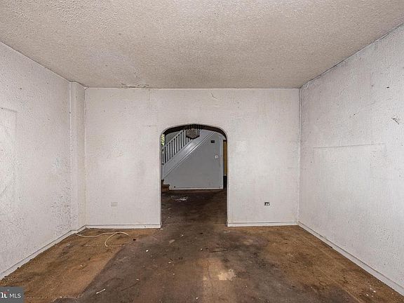 5th image of 307 Millington Ave