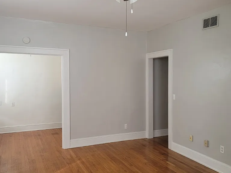 Amelia Apartments — Photo 14