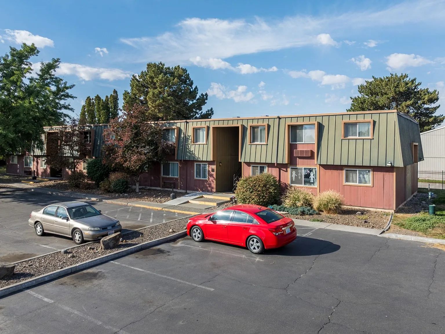 Three Rivers Place Apartments — Photo 2