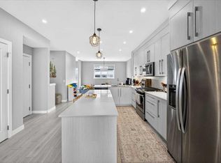 170 W Creekside Dr SW, Calgary, AB T2X 4A8