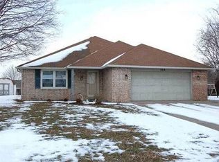 1814 Roundhill Dr, Anderson, IN 46013
