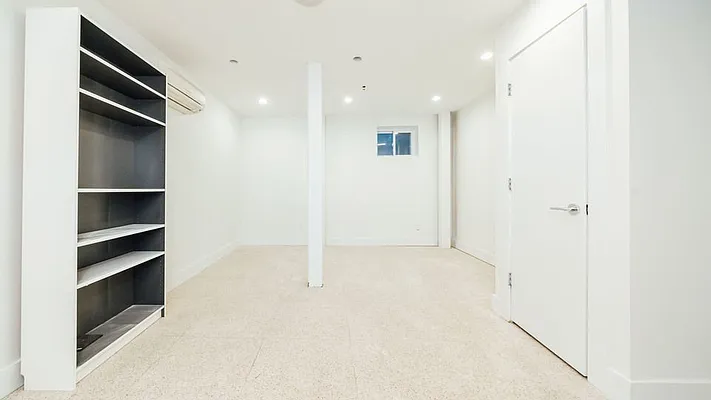 Rented by Nooklyn NYC LLC | media 19