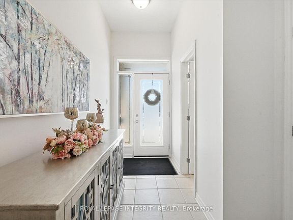 5th image of 418 Rochefort Cir