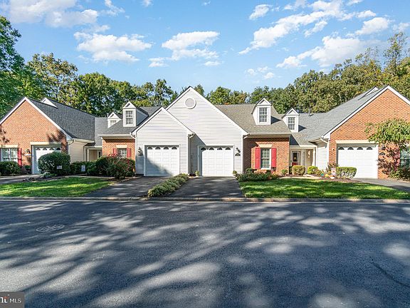 4th image of 9004 Glascow Dr