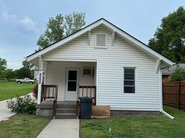 2404 Q St, Auburn, NE 68305