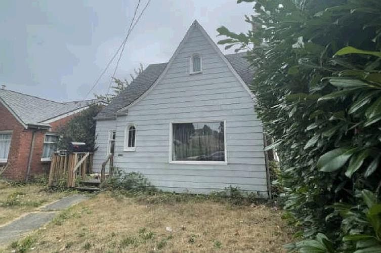 1st image of 1014 Warren Ave