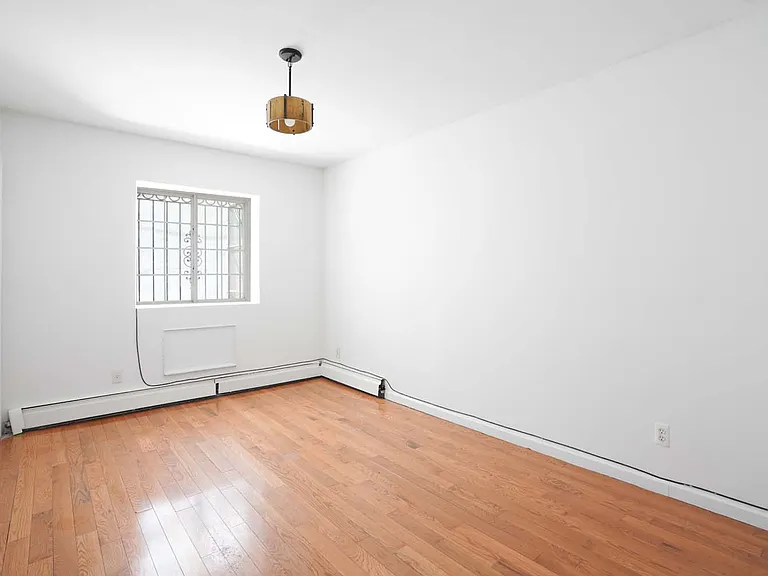 359 Vernon Ave #5 — Photo 4