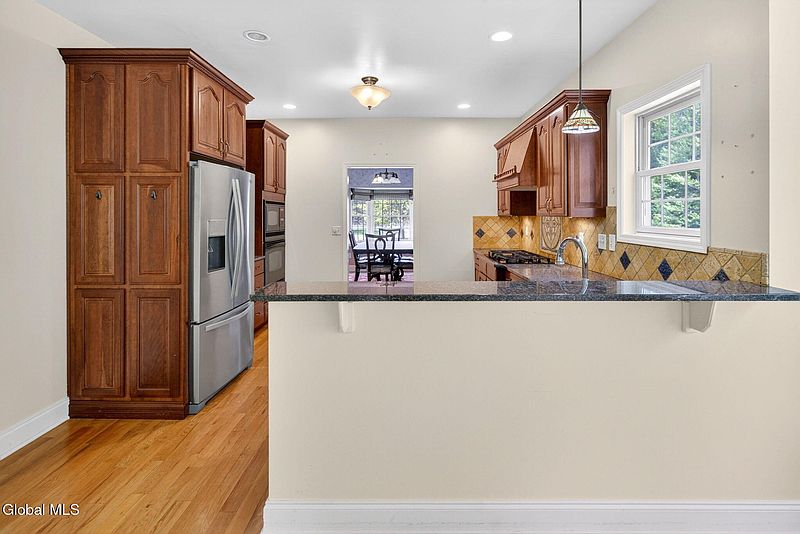 4th image of 56 Jean Place